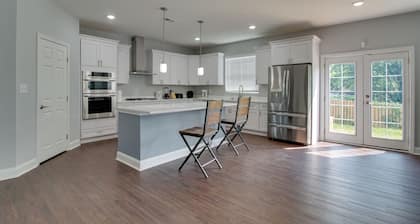 Dumfries Vacation Rental ~ 32 Mi to Washington DC!