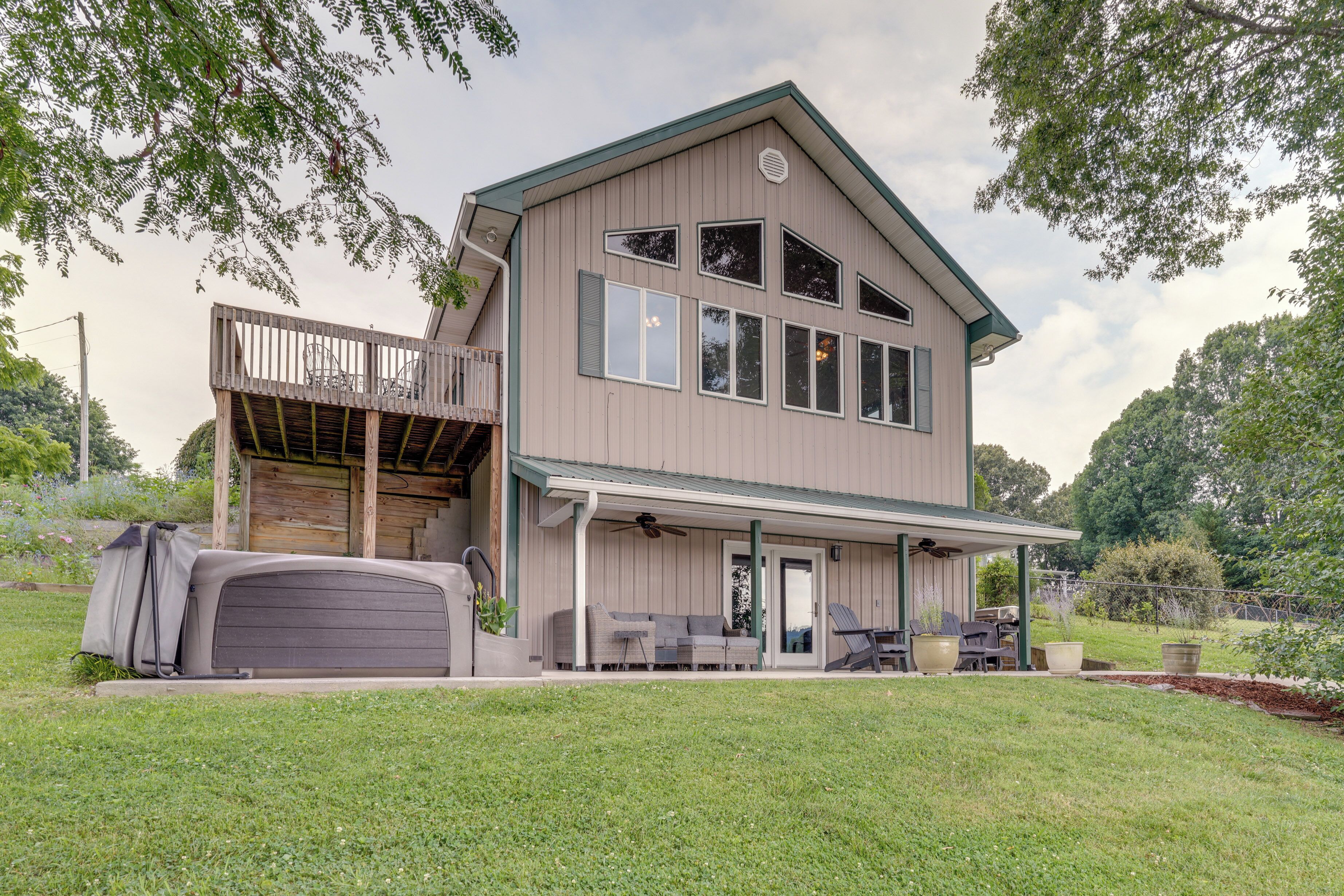House (4 Bedrooms) | Interior