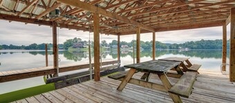 Waterfront Bristol Area Retreat w/ Boat Dock