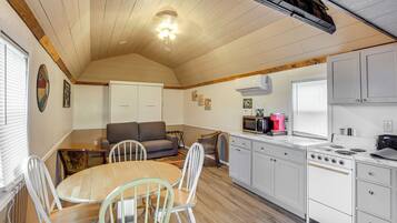 House (0 Bedroom) | Interior