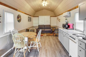 House (0 Bedroom) | Interior