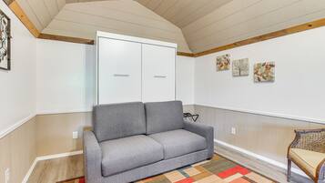 House (0 Bedroom) | Interior