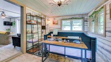 Cottage (3 Bedrooms) | Interior