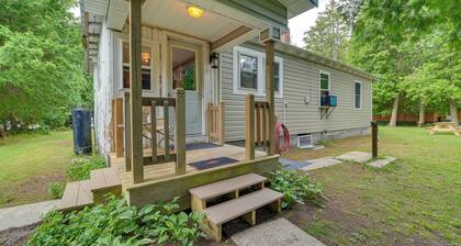 Lakefront Michigan Abode w/ Deck & Fire Pit!