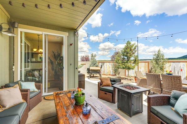 House (3 Bedrooms) | Interior - Flagstaff Home w/ Backyard Oasis: 38 Mi to Sedona! (Bellemont)