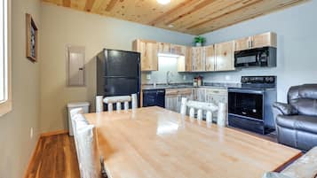 Cottage (2 Bedrooms) | Interior