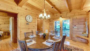 Rumah (6 Bedrooms) | Interior