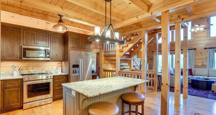 Hot Tub & Game Room: Spacious Nebo Cabin!