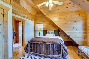 Interior - Hot Tub & Game Room: Spacious Nebo Cabin! (Nebo)