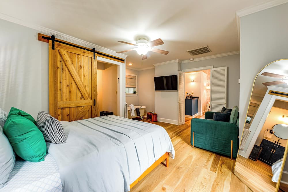 Cute Georgetown Villa < 1 Mi to Historic District - Andrews, SC