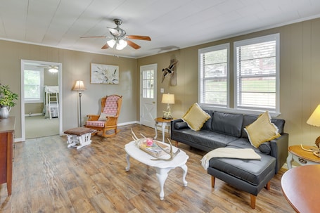 Interior. 2 Mi to Lake: Lineville Farmhouse w/ Fire Pit