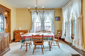 House (2 Bedrooms) | Bahagian dalam