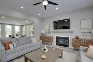 House (5 Bedrooms) | Interior