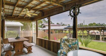 Satsuma Home w/ Fire Pit + Dunns Creek Access!
