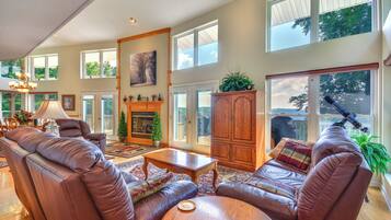 House (3 Bedrooms) | Front of property