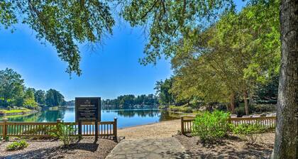 Walk to Lake Keowee: Salem Townhome w/ Deck