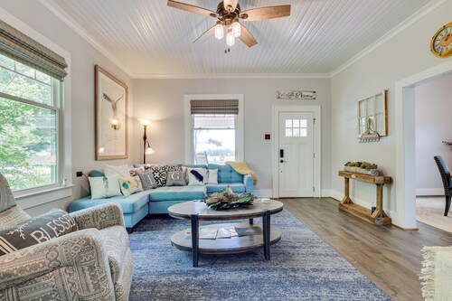 Cozy Tennessee Abode w/ Private Hot Tub & Fire Pit