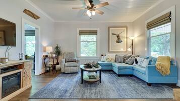 House (1 Bedroom) | Interior