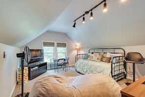 House (1 Bedroom) | Interior