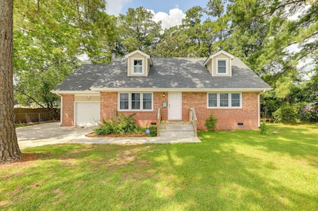 House (4 Bedrooms) | Front of property