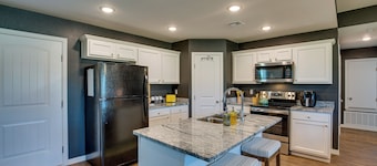 Madill Vacation Rental w/ Grill: Near Lake Texoma!