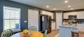 Madill Vacation Rental w/ Grill: Near Lake Texoma!