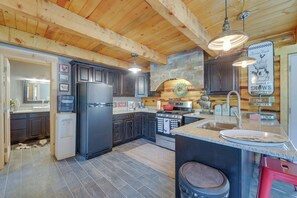 House (2 Bedrooms) | Interior