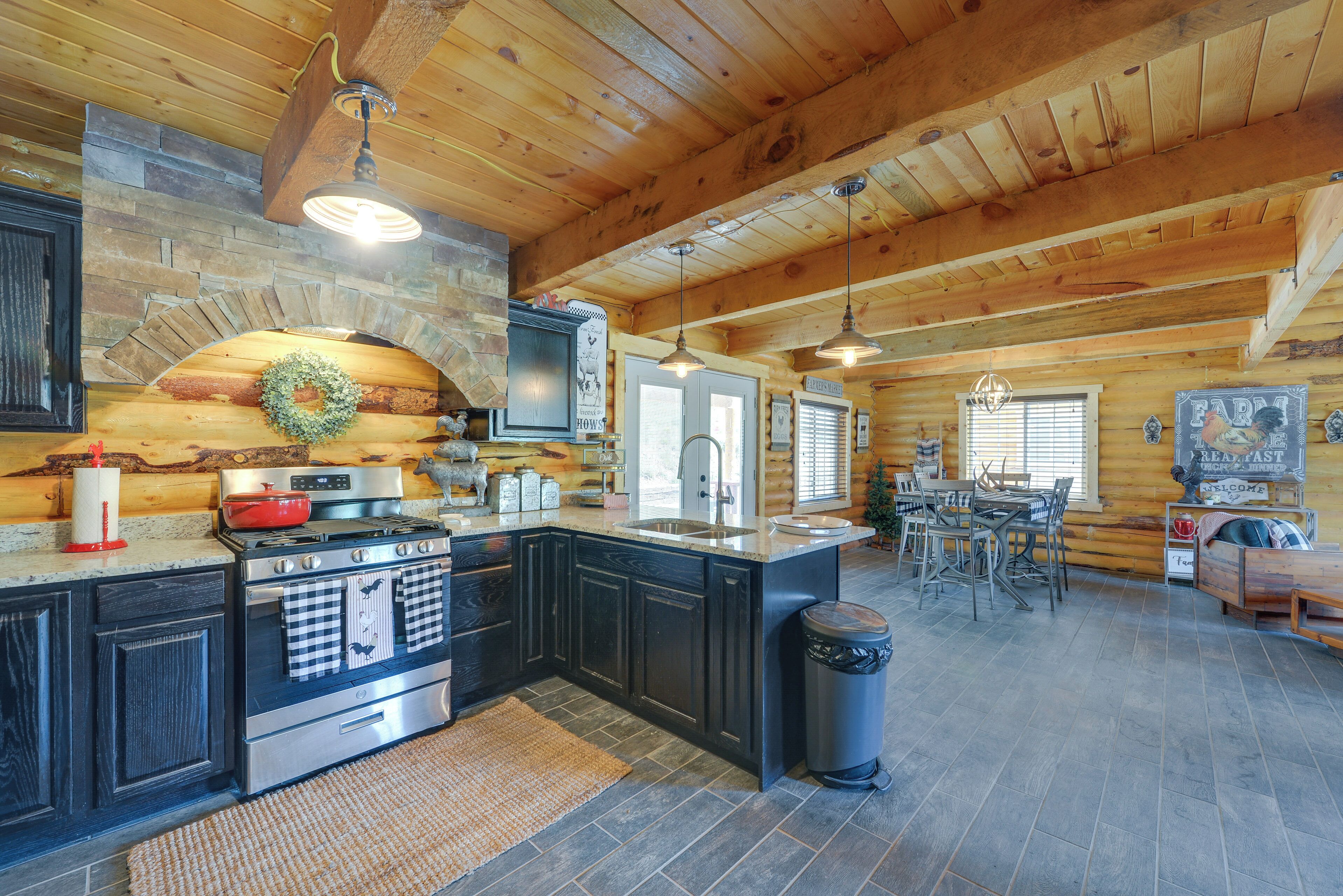 House (2 Bedrooms) | Interior