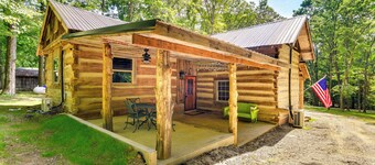 Glasgow Getaway w/ Patio, Fireplace & Grill!