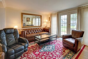 Apartment (1 Bedroom) | Interior - Lakefront Bristol Vacation Rental - Hike & Ski! (Bristol)