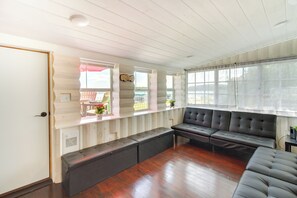 House (1 Bedroom) | Interior