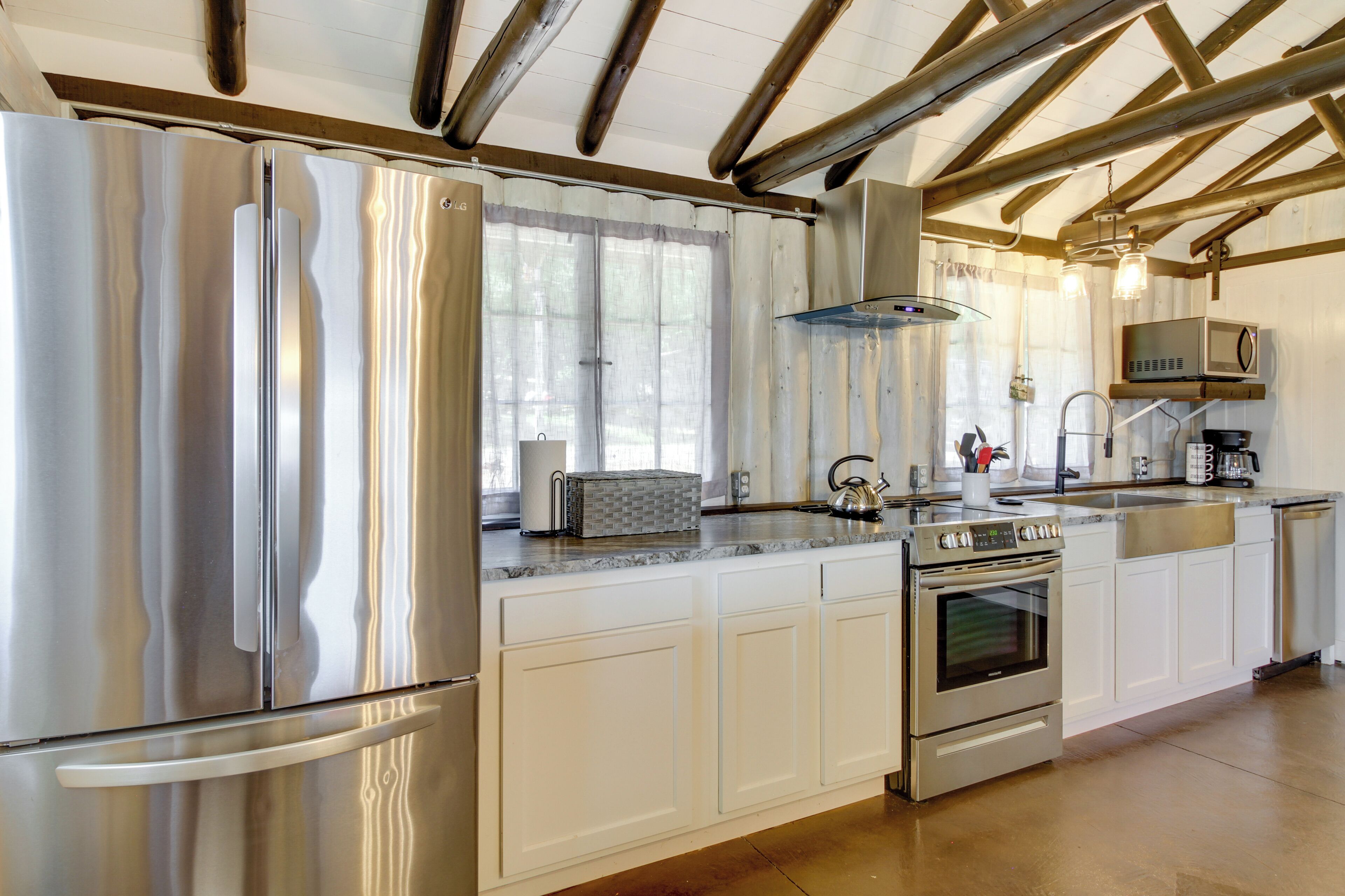 المنشأة من الداخل