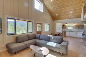 Casa (2 Bedrooms) | Interior