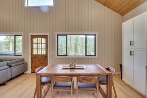 House (2 Bedrooms) | Interior - Lakeside Cabin w/ Hot Tub: 3 Mi to Flathead Lake! (Lakeside)