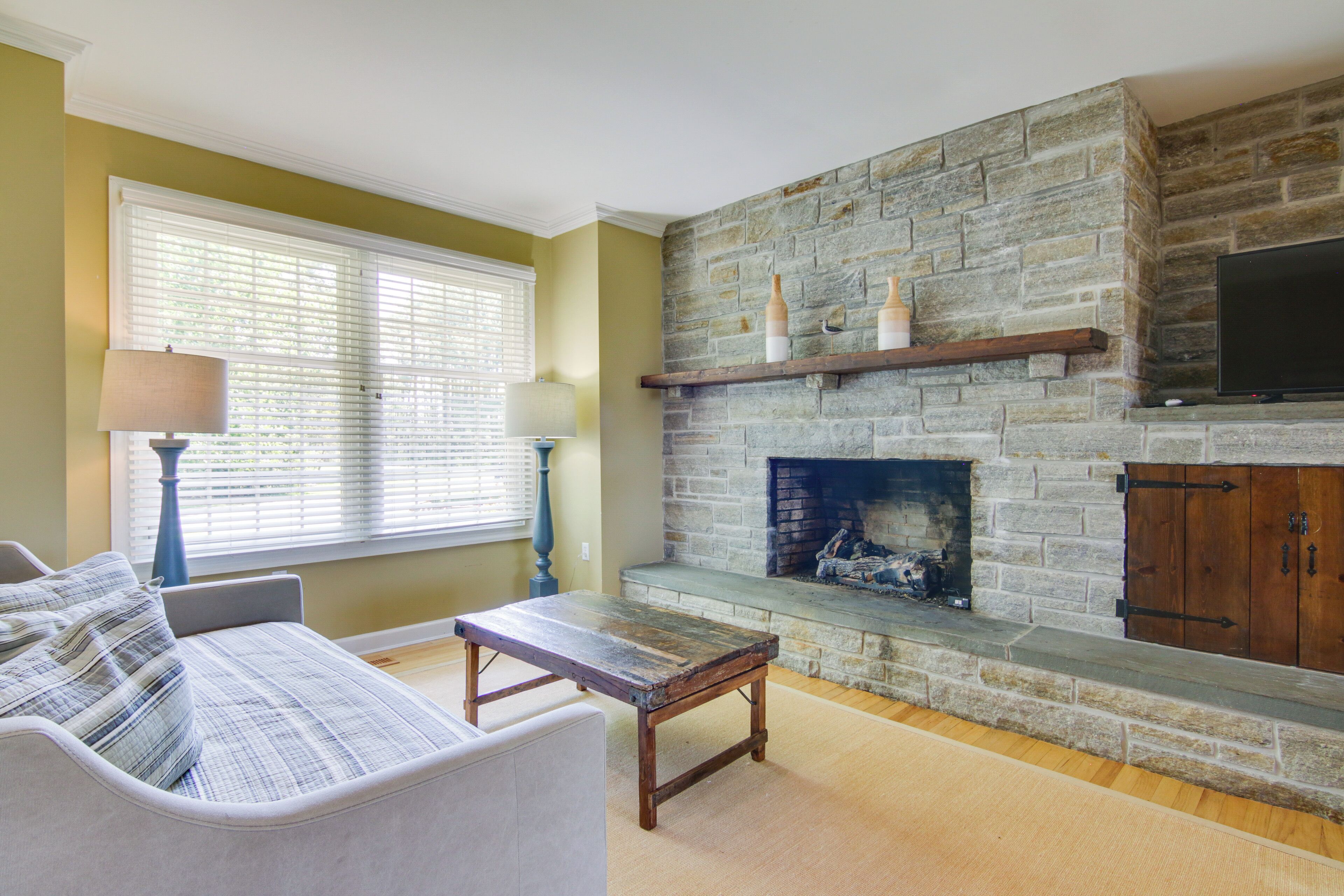 Casa (Multiple Bedrooms) | Parte interna