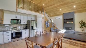 House (2 Bedrooms) | Front of property