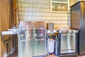 House (1 Bedroom) | Interior