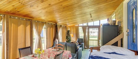 House (1 Bedroom) | Interior