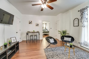 Apartment (1 Bedroom) | Interior - Allentown Vacation Rental - Walk Downtown! (Allentown)