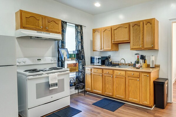 Apartment (1 Bedroom) | Interior - Allentown Vacation Rental - Walk Downtown! (Allentown)