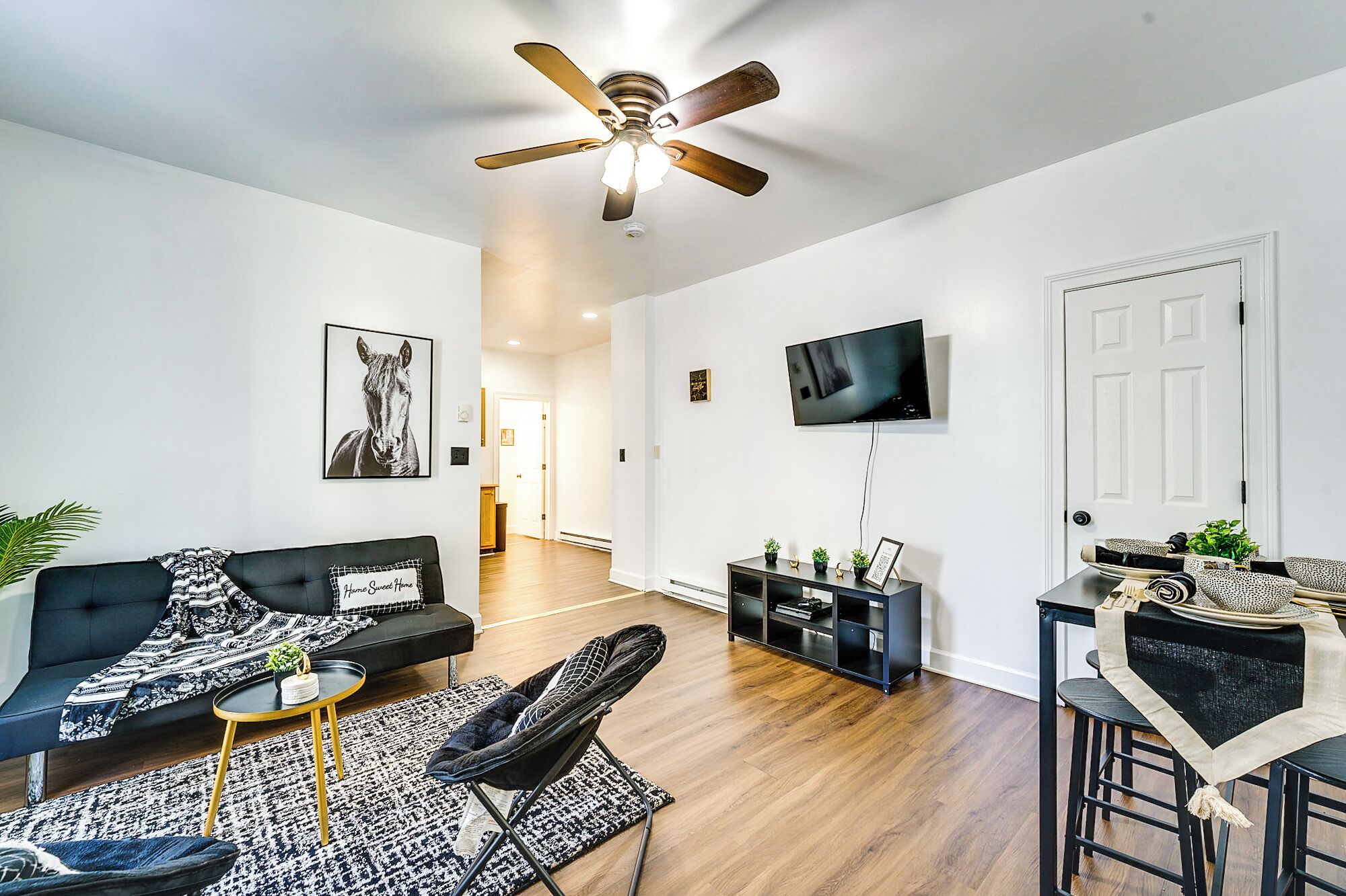 Apartment (1 Bedroom) | Interior