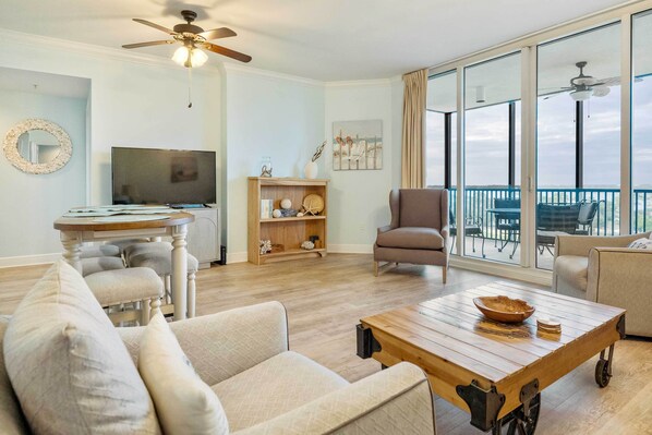 Interior - Pensacola Condo Rental w/ Beach Club & Pool Access (Pensacola)