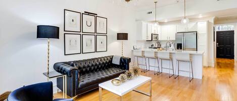 Apartment (2 Bedrooms) | Front of property