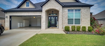 Fayetteville Vacation Rental w/ Deck & Shared Pool