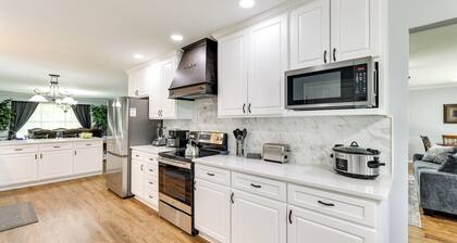 Expansive Fayetteville Retreat: 11 Mi to U of A!