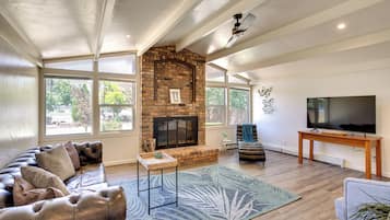 House (3 Bedrooms) | Front of property