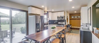 Updated Plymouth Home ~ 5 Mi to Road America!