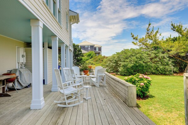 Interior - Atlantic Beach Condo - Walk to Beaches! (Atlantic Beach)