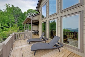 House (3 Bedrooms) | Interior - Hot Tub & Fire Pit: Blue Ridge Mtn Cabin! (Franklin)