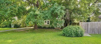 Springfield Home w/ Yard: 3 Mi to Downtown!